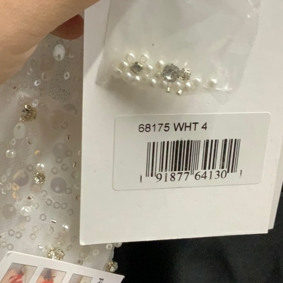 *Flawed Mac Duggal 68175 EMBELLISHED PLUNGE NECK SLEEVELESS TRUMPET GOWN - Picture 9 of 13